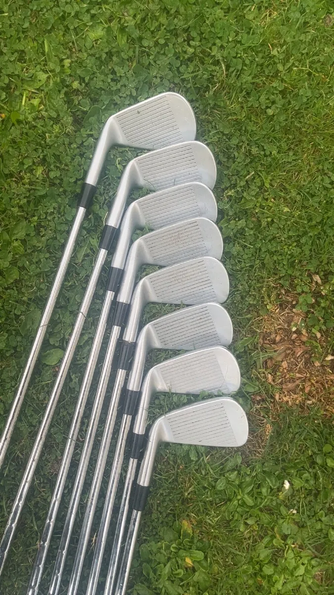 Taylormade p770 irons - Image 1