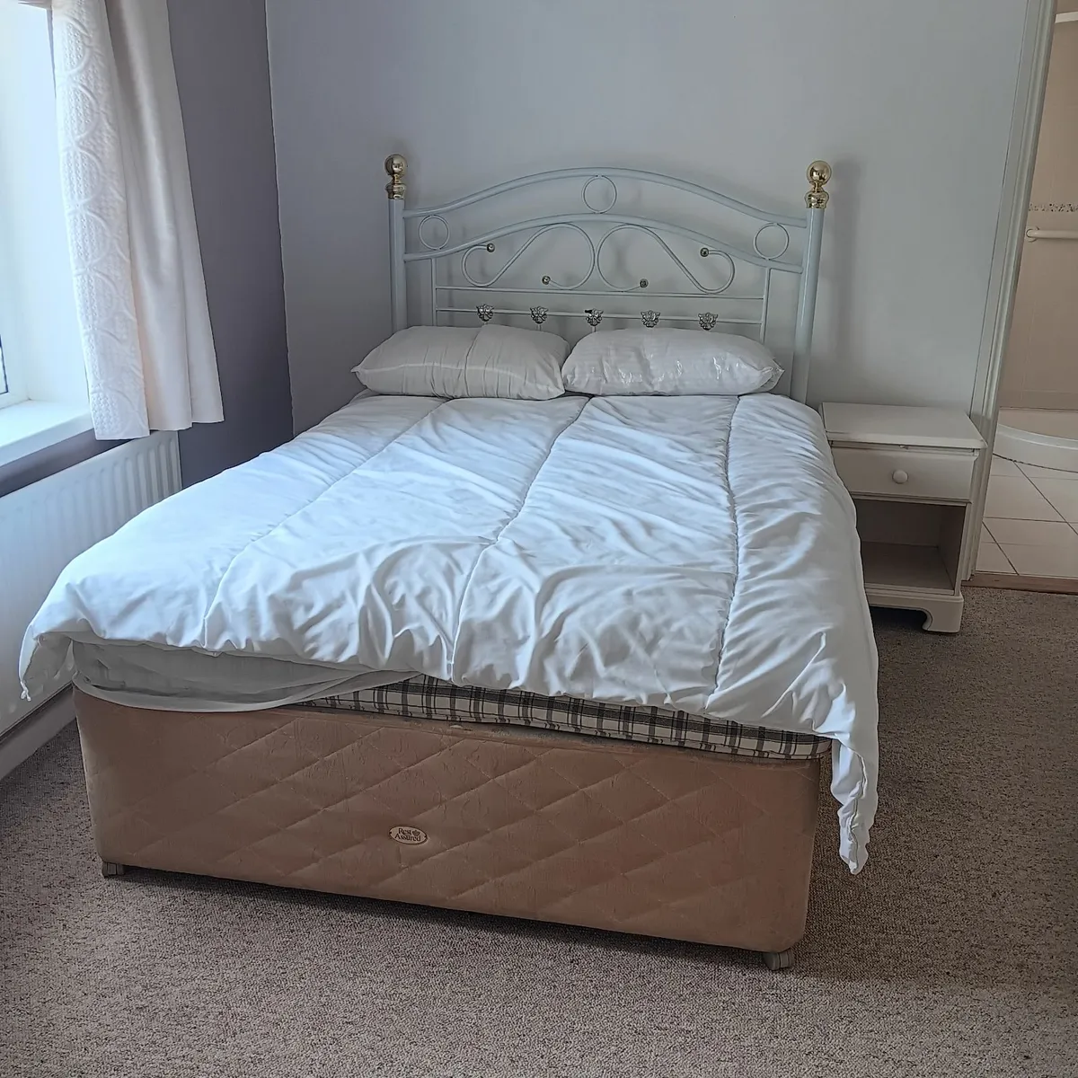 Double Bed - Image 3