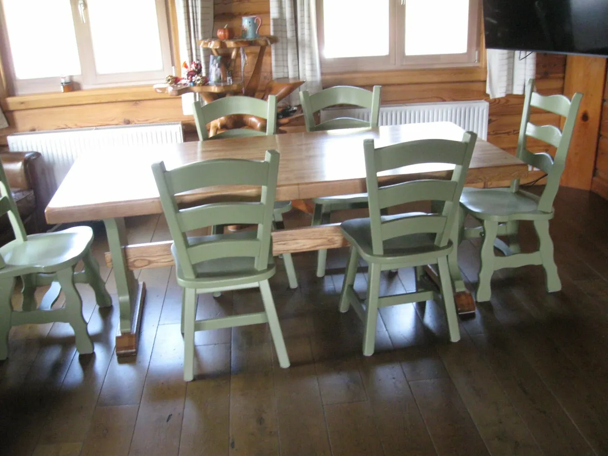 solid oak dining table and chairs - Image 2