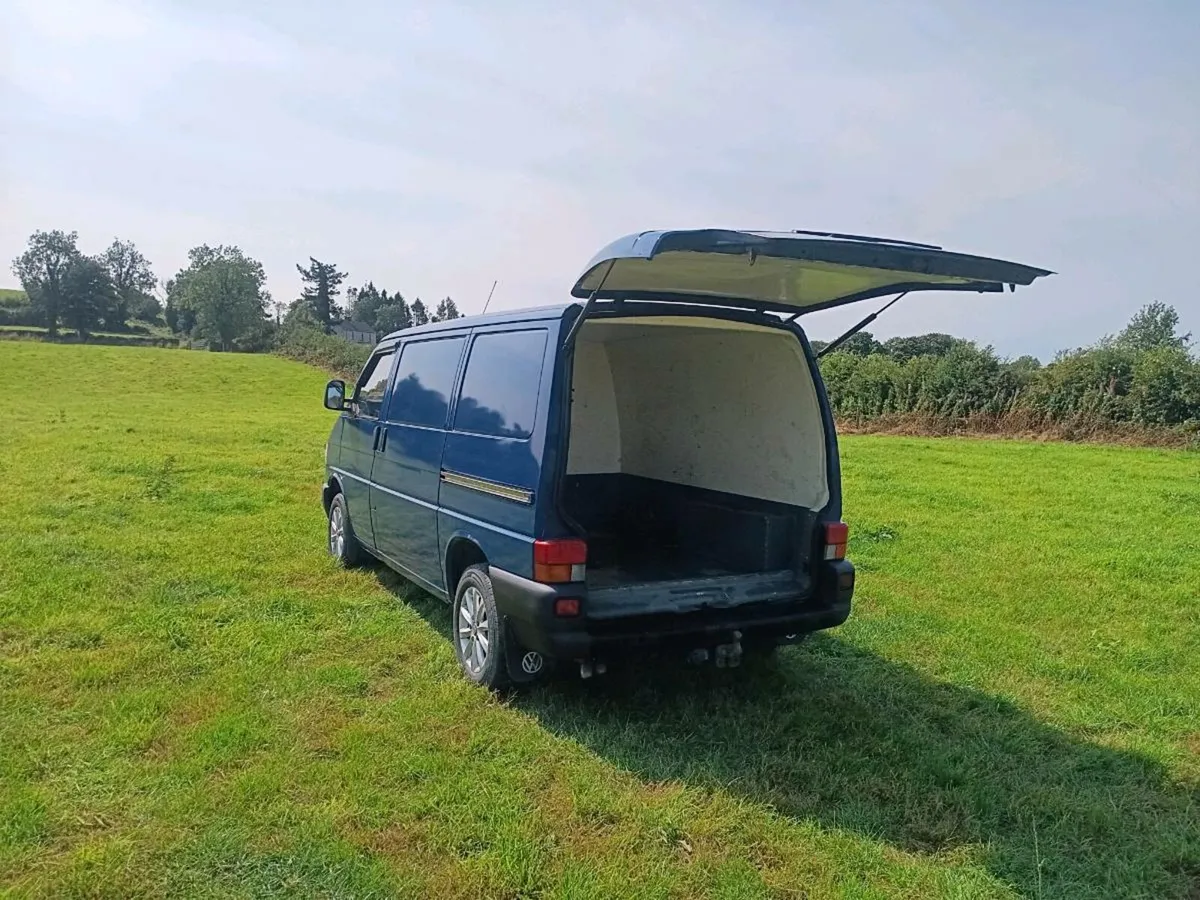Van - Image 2
