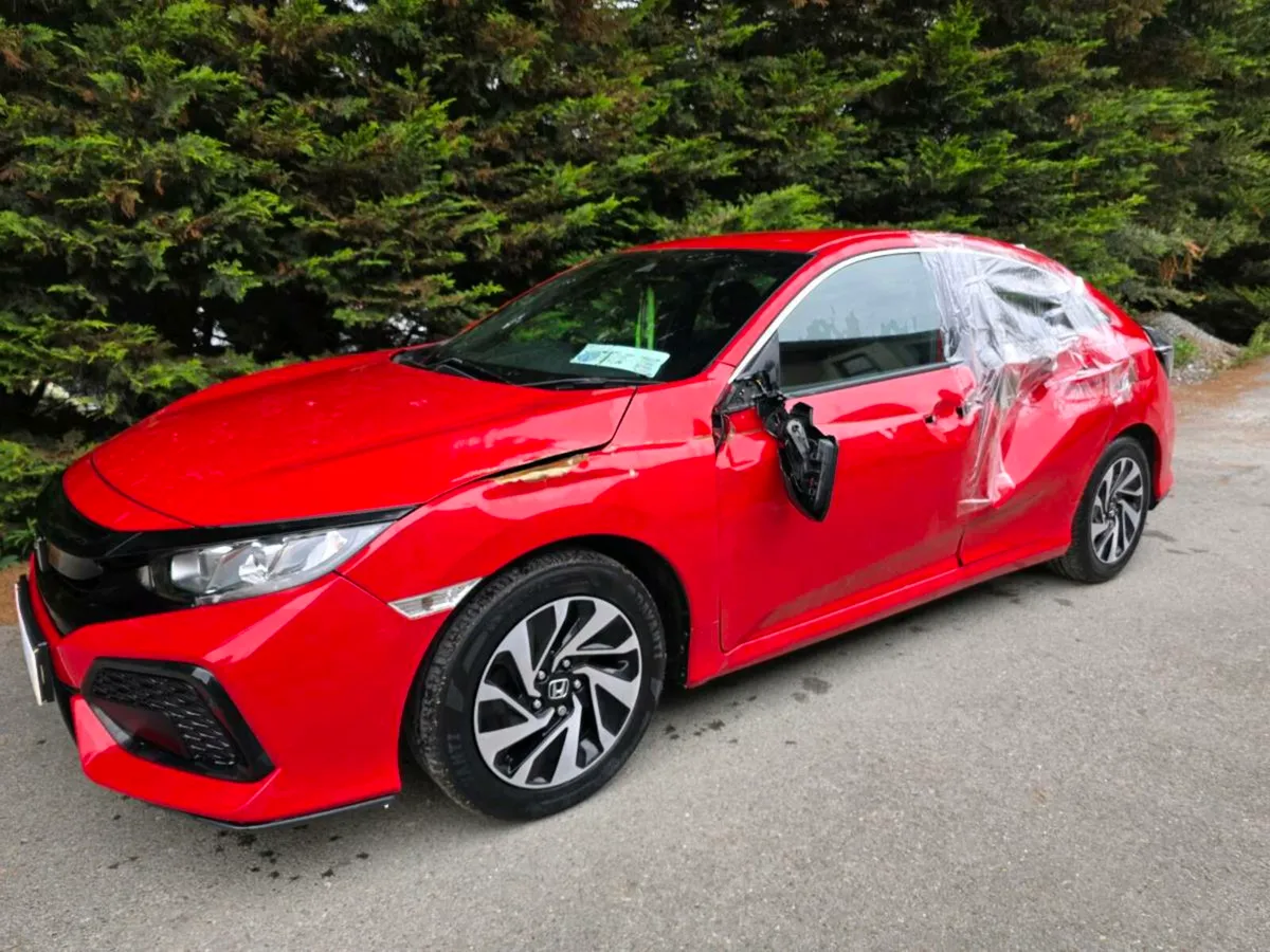 HONDA CIVIC 1.0 PETROL LOW MILEAGE 2018 - Image 2
