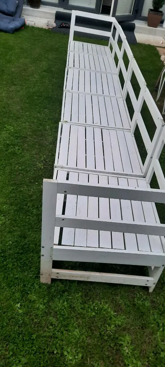 Garden  furniture - Image 1