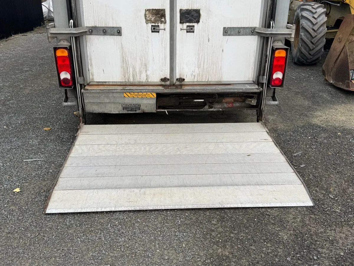 Tail lift - Image 4