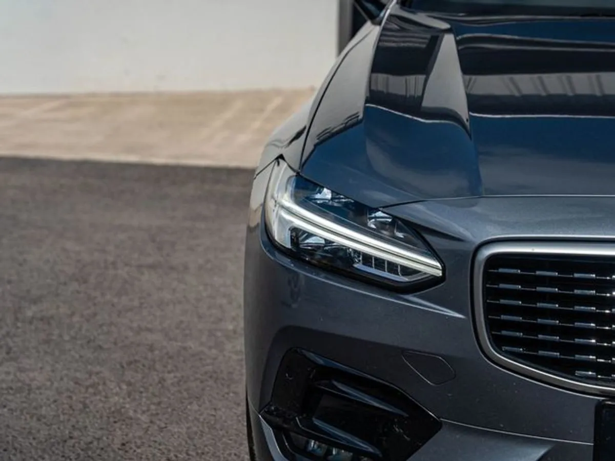 Volvo S90 D4 R-design - Image 4