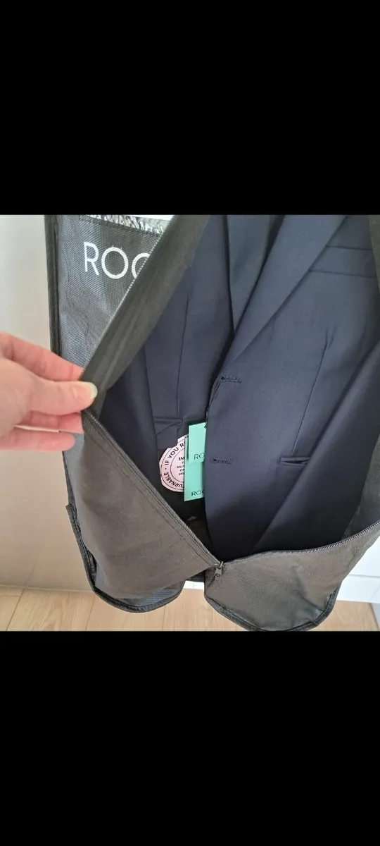 Brand new boys Communion suit - Image 4