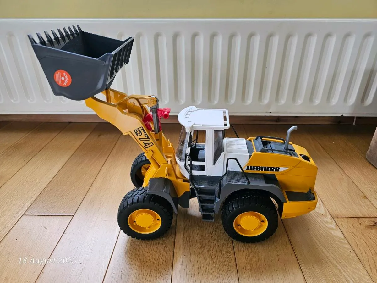Bruder Toys - Image 3