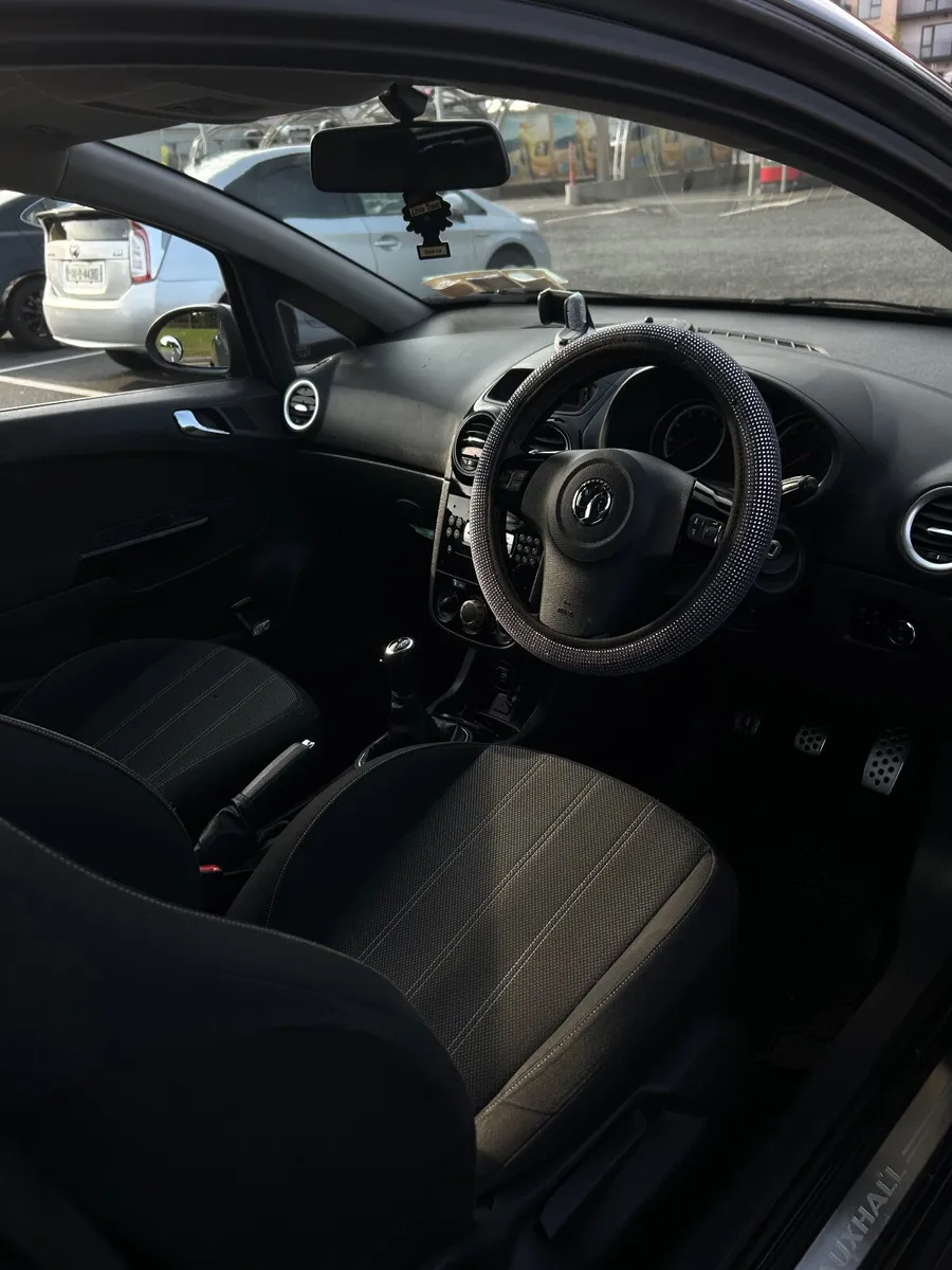 Vauxhall Corsa Limited Edition 2013 - Image 3