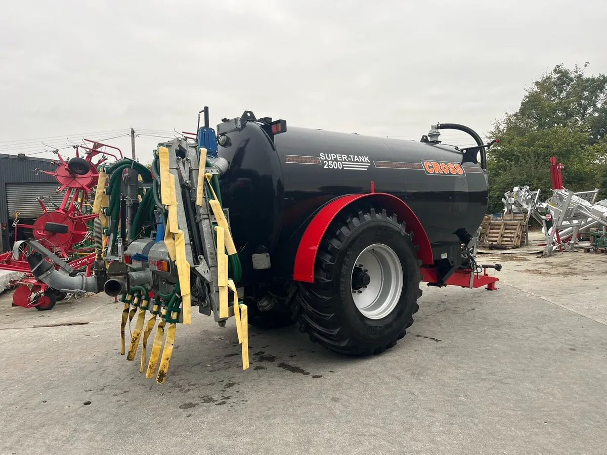 Cross 2500 Tank - Image 1