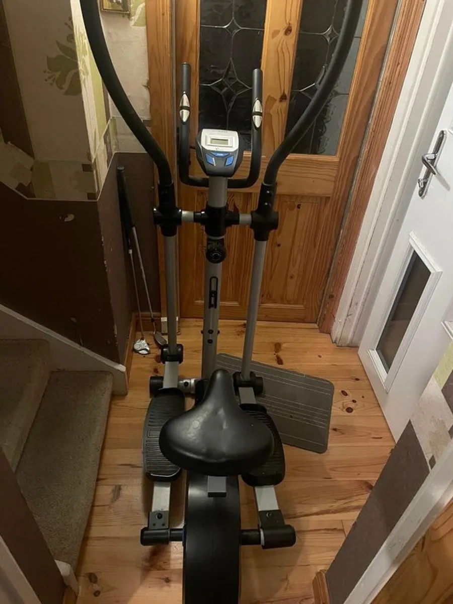 Cross Trainer - Image 1