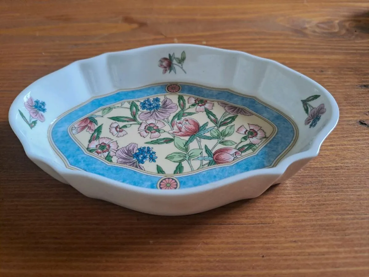 Vintage Wedgwood Sarah dish - Image 1