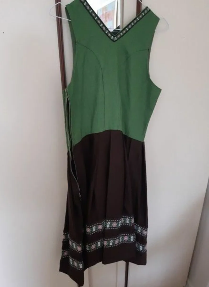 Dirndl Vintage Austrian Oktoberfest - Image 2
