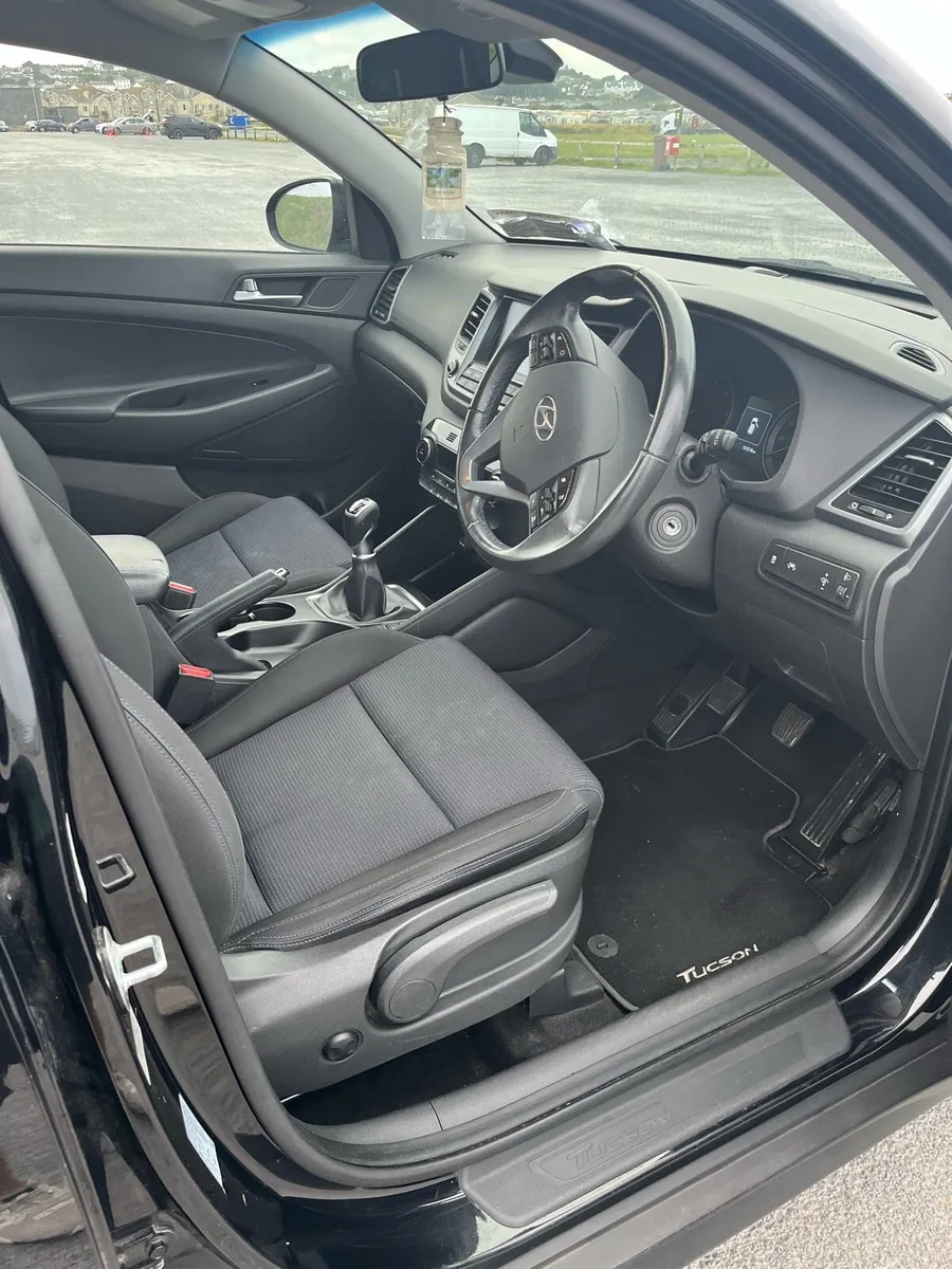 Black Hyundai Tucson- **PRICE DROP** - Image 3