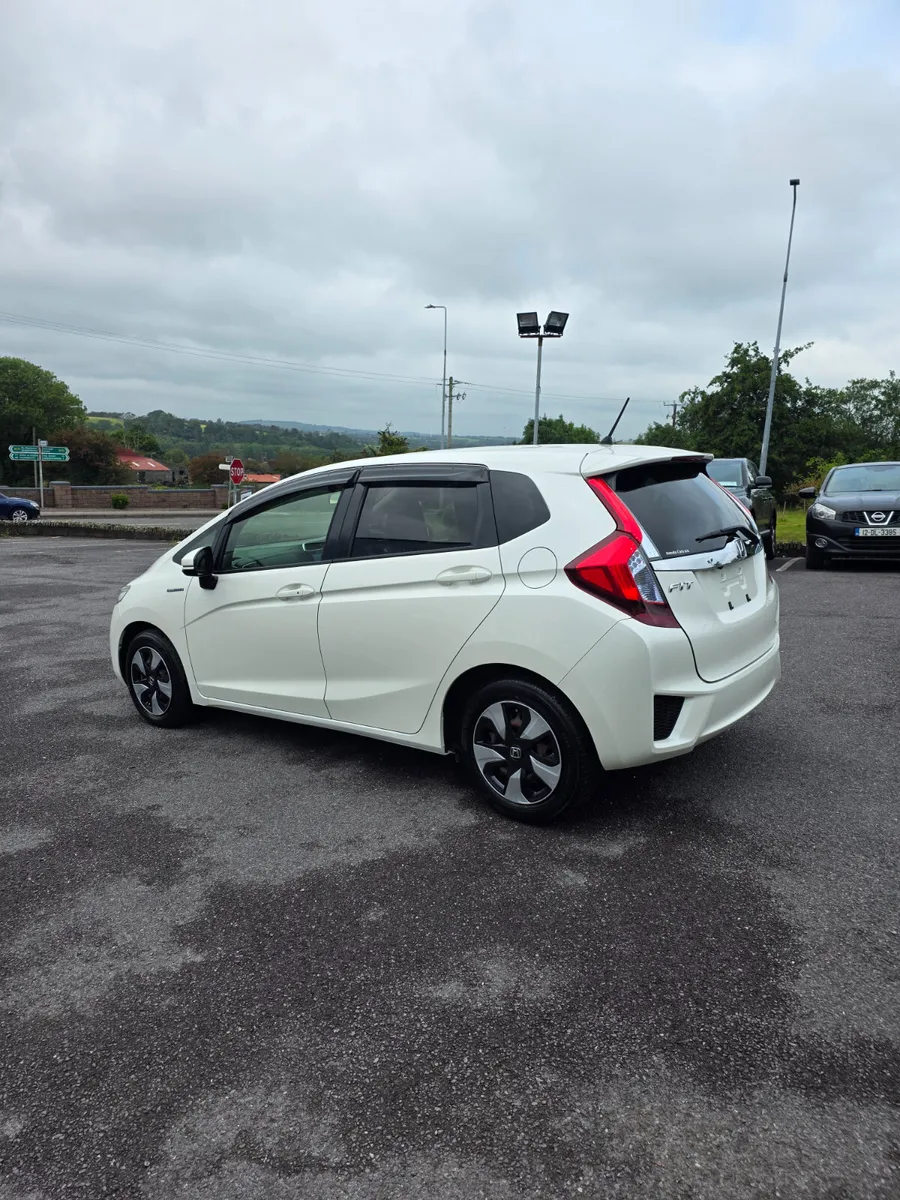 Low Mileage Honda Fit Hybrid - Image 4