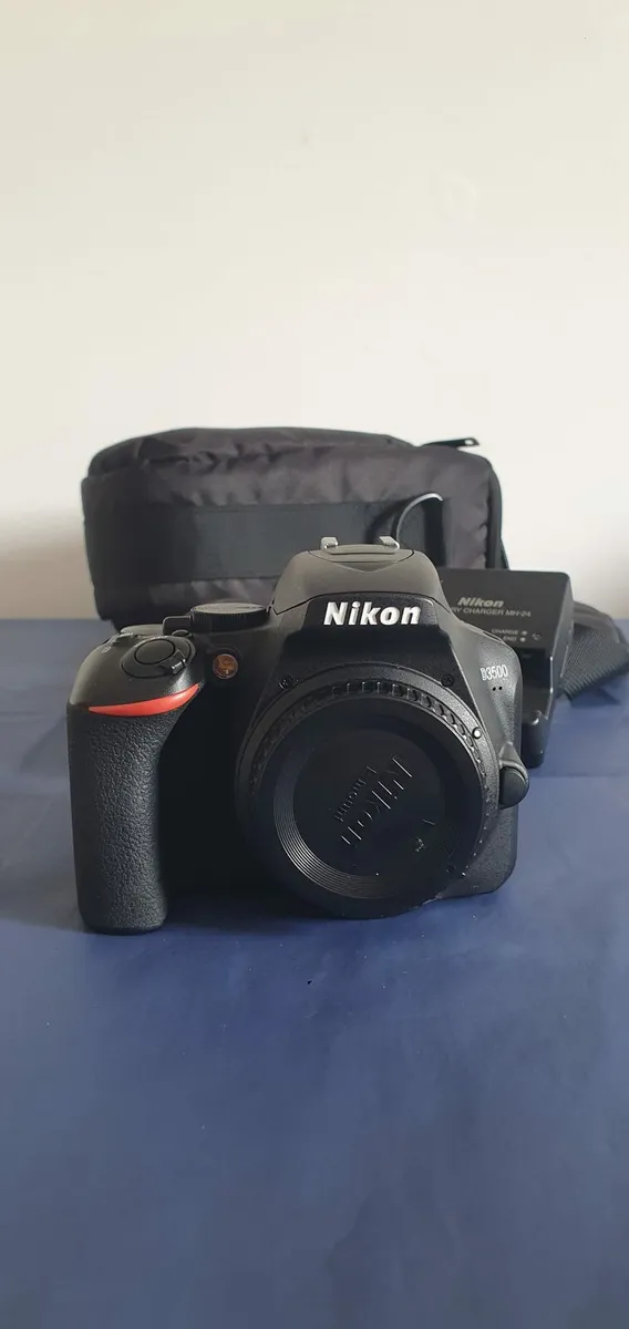 Nikon D3500 - Image 1