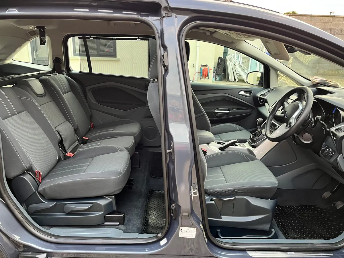 Ford Grand C-Max 2011 - Image 3