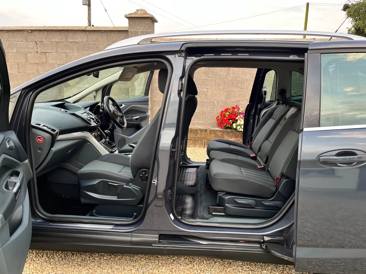 Ford Grand C-Max 2011 - Image 4