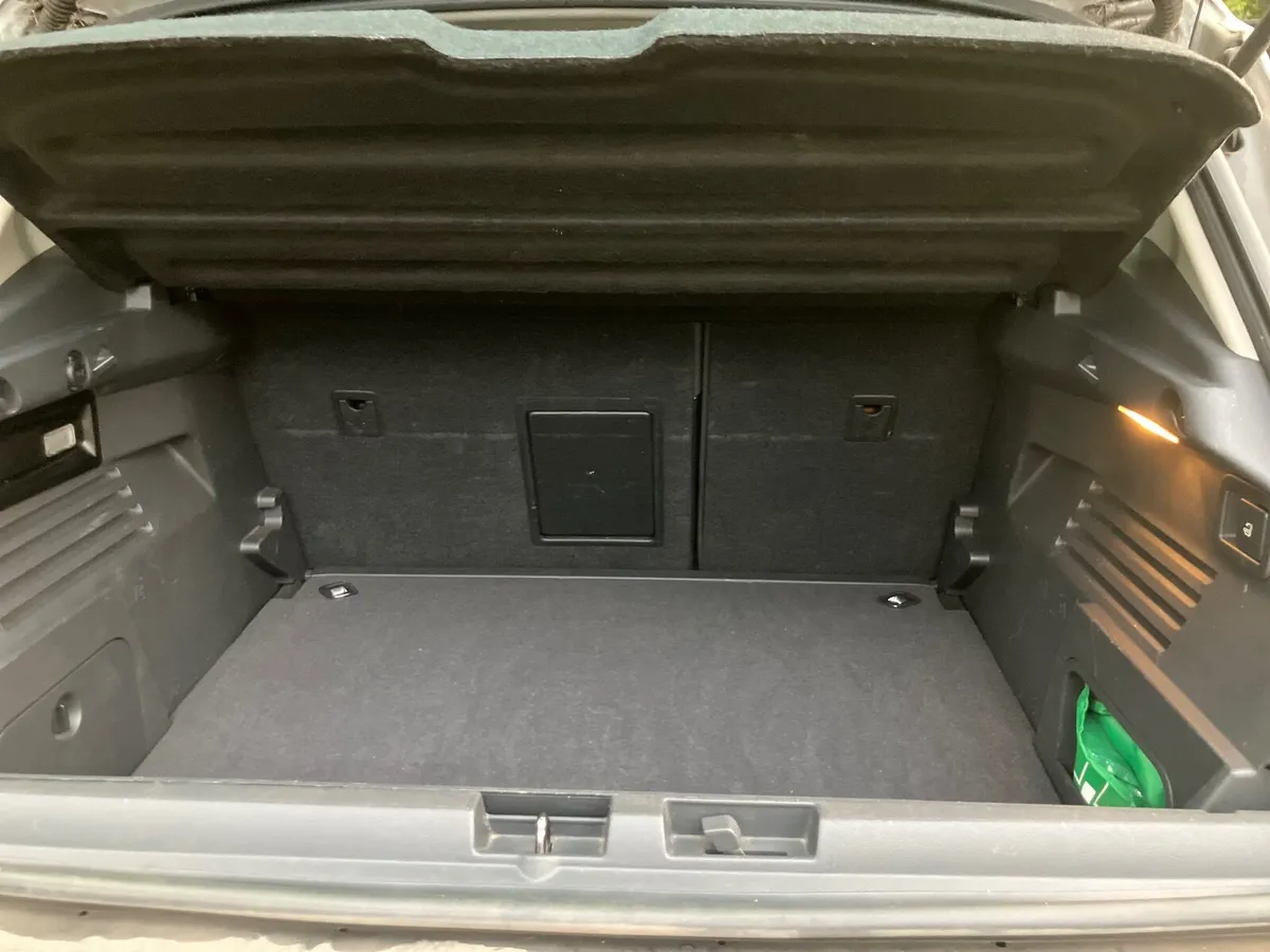 Peugeot 3008 2012 automatic - Image 3