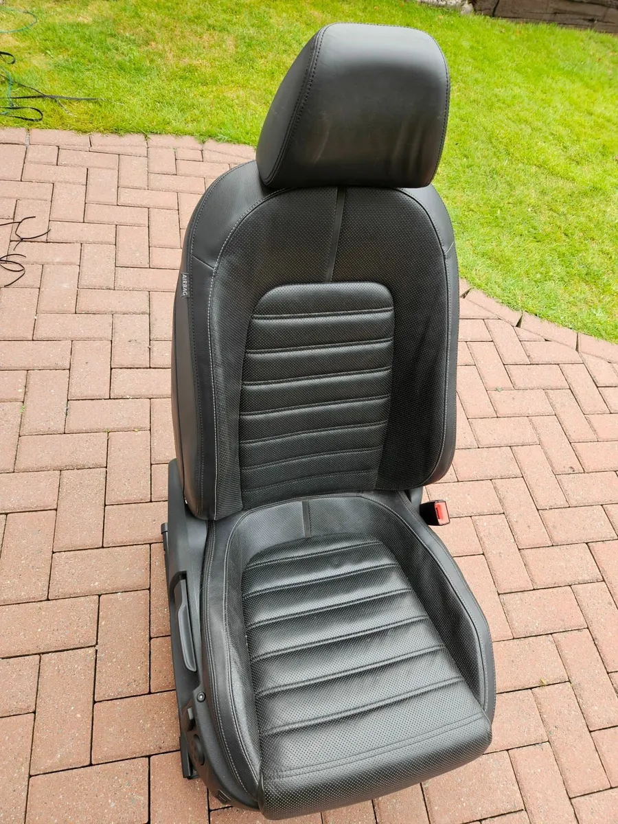 VW Passat CC 2011 Driver Seat + Drive Shafts - Image 1