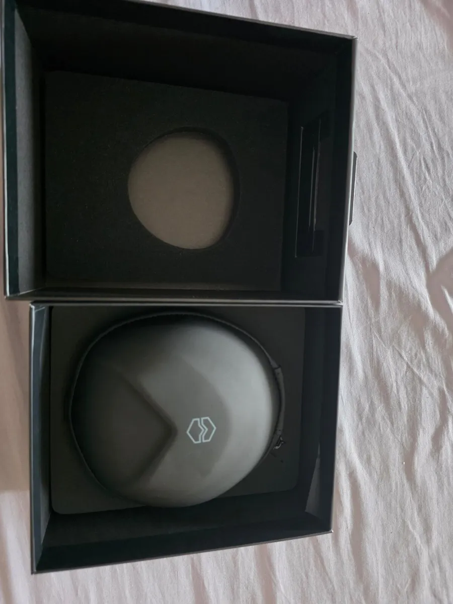 V-Moda M-200 headphones noise cancelling, bluetoot - Image 3