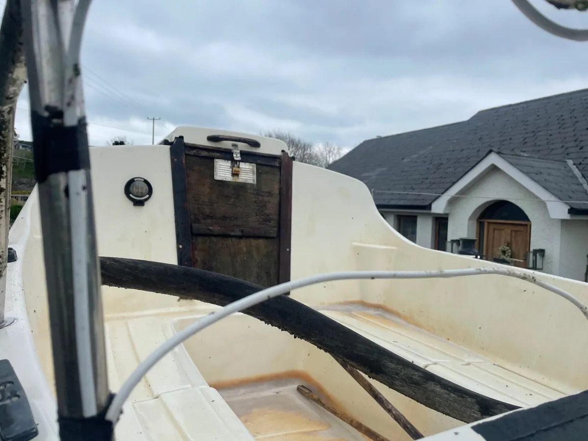 Boat - Image 3
