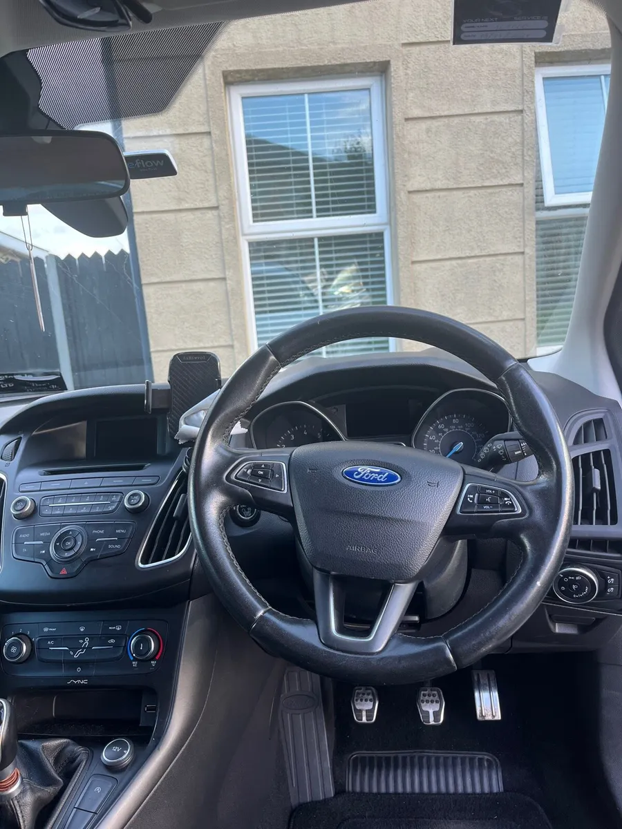 2015 Ford Focus - Image 4