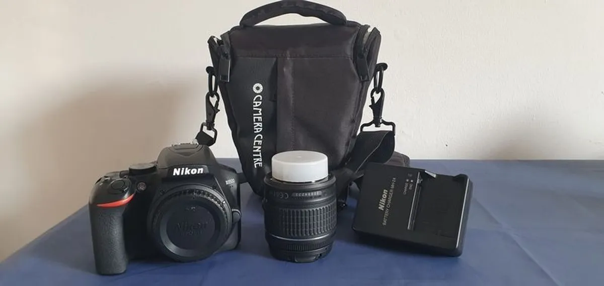 Nikon D3500 - Image 2