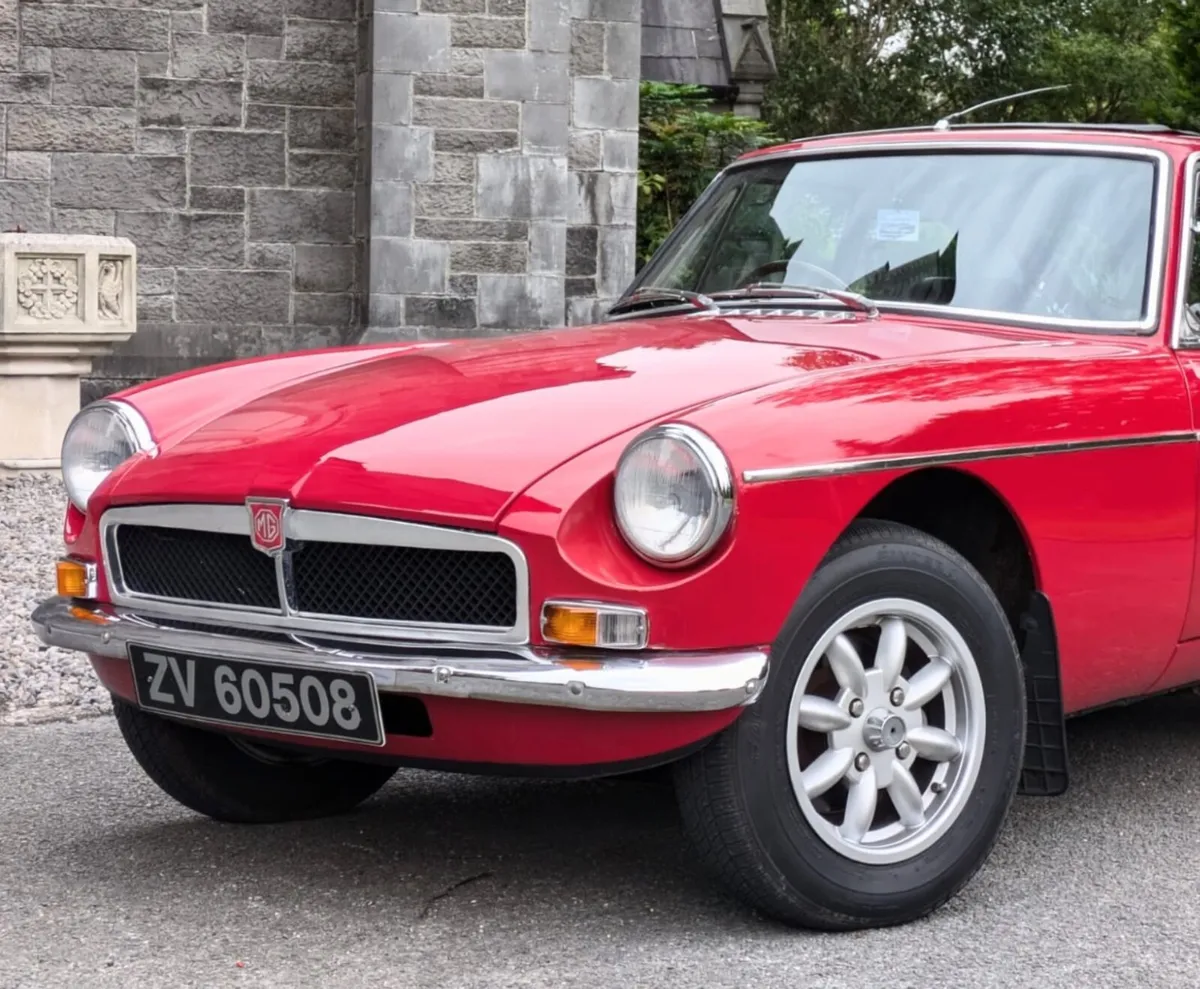 MG MGB 1977 - Image 1