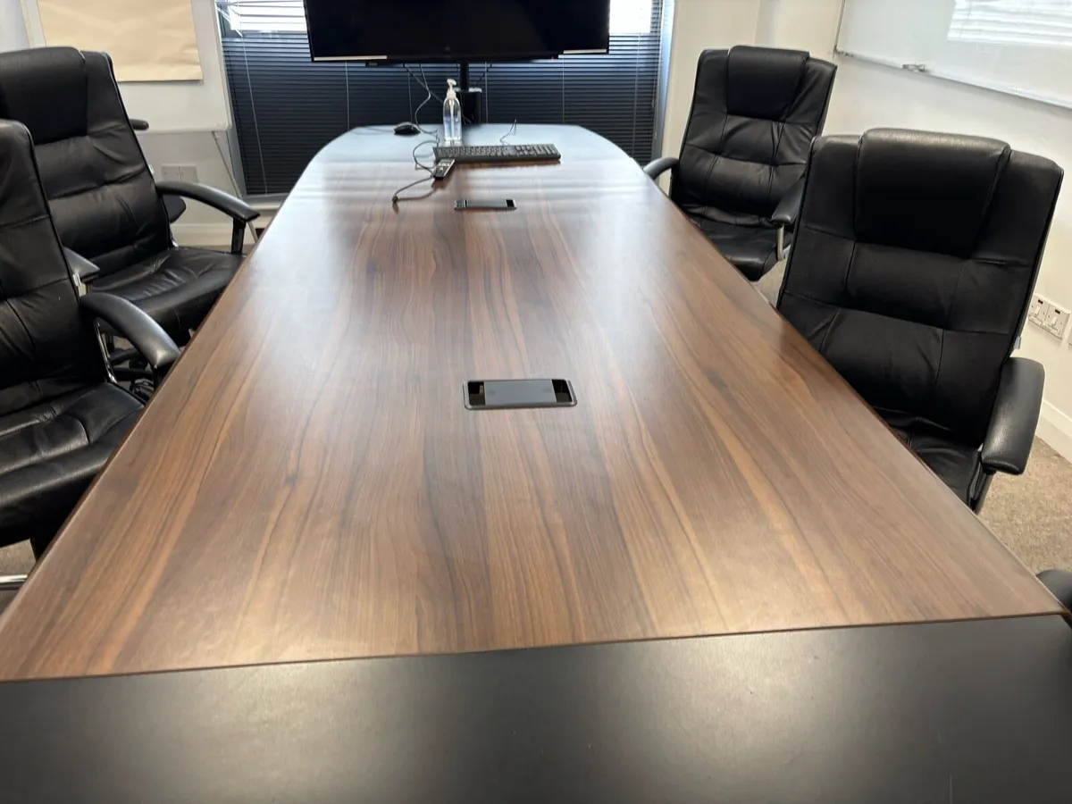 Conference table - Image 4