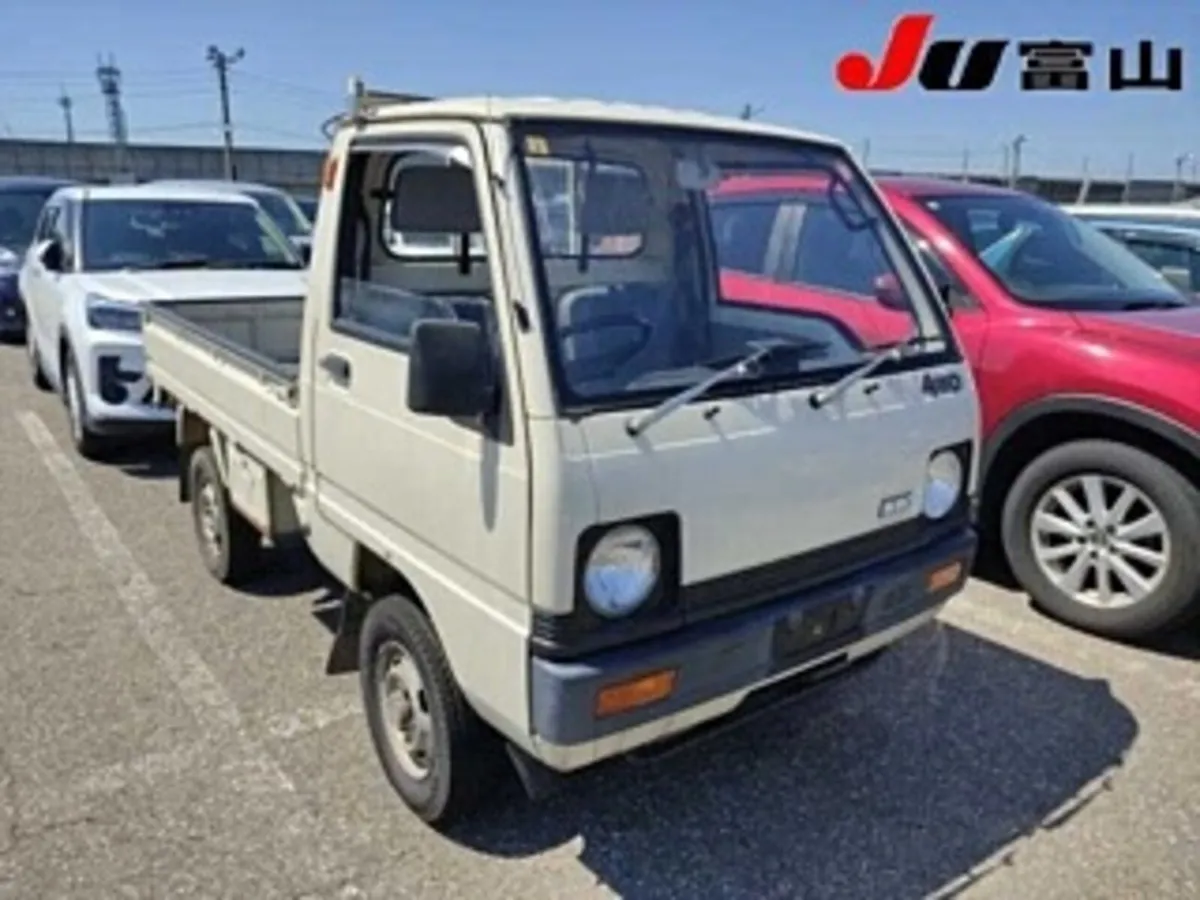 Mitsubishi Minicab - Image 1