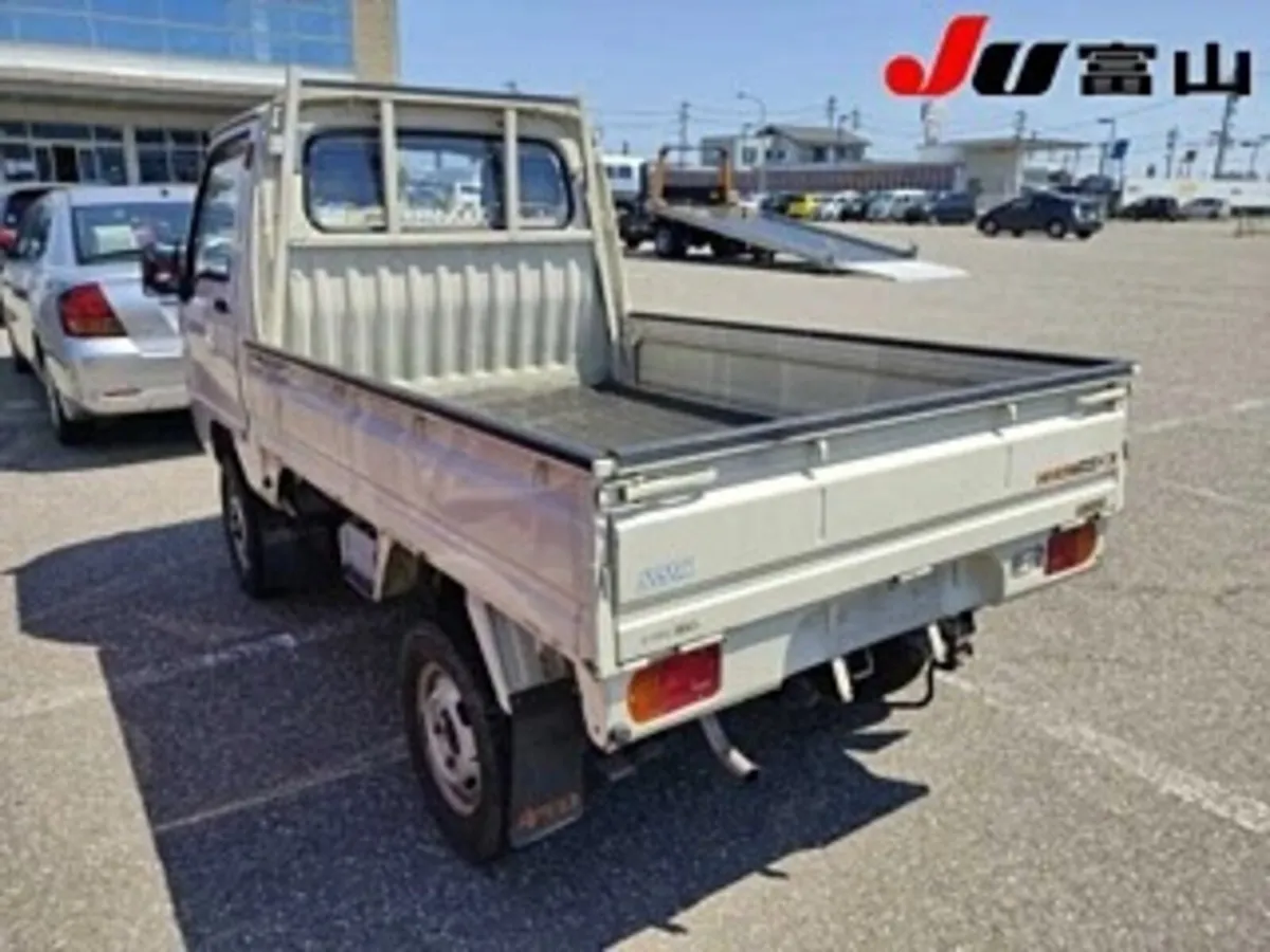 Mitsubishi Minicab - Image 2