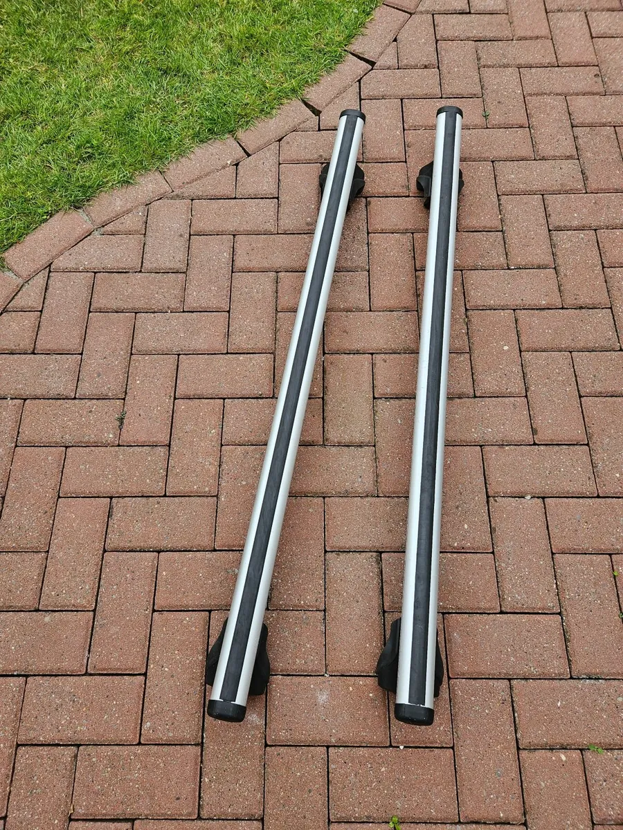 VW Tiguan 2012 Roof Rack Bars - Image 2