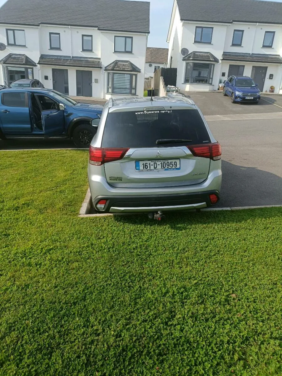 Mitsubishi Outlander 2.3Dsl - Image 1