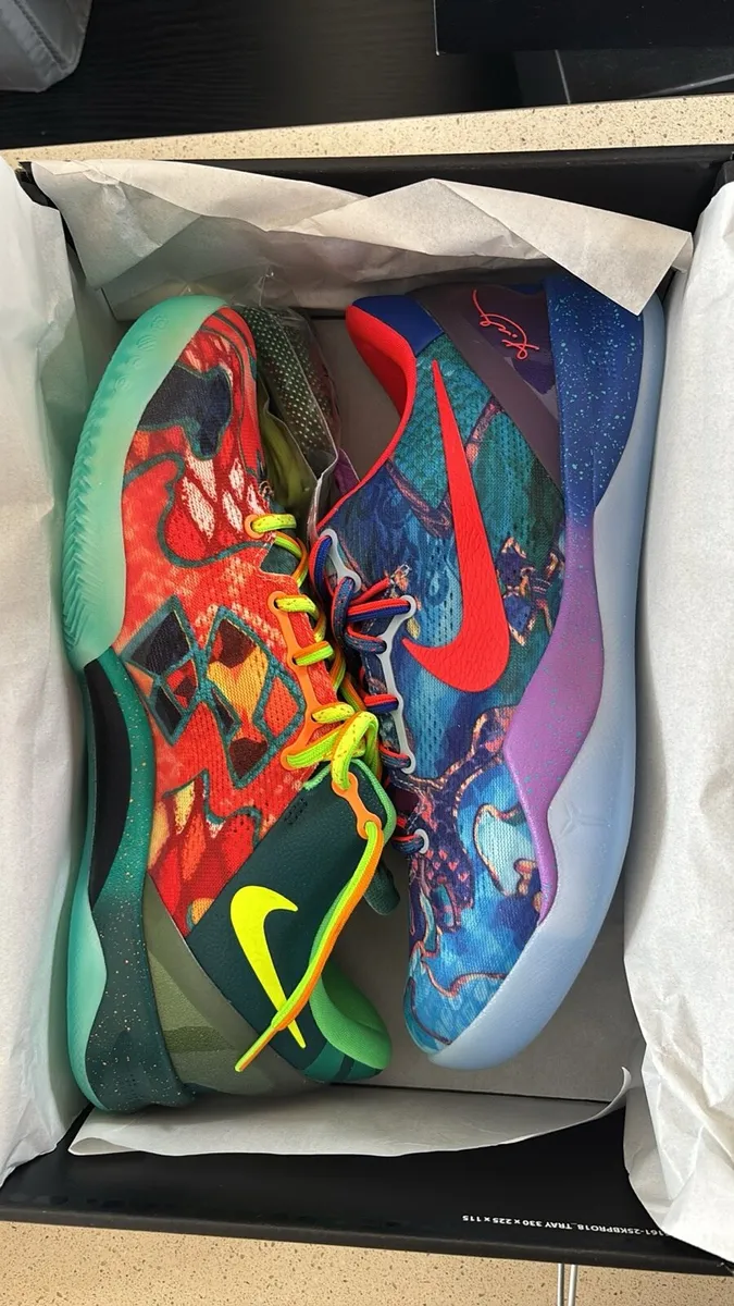 Sneakers