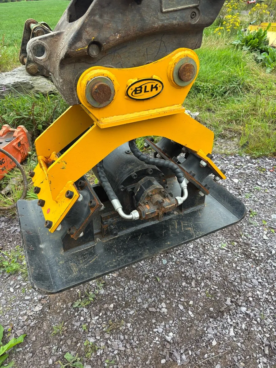 Hydraulic wacker plate - Image 4