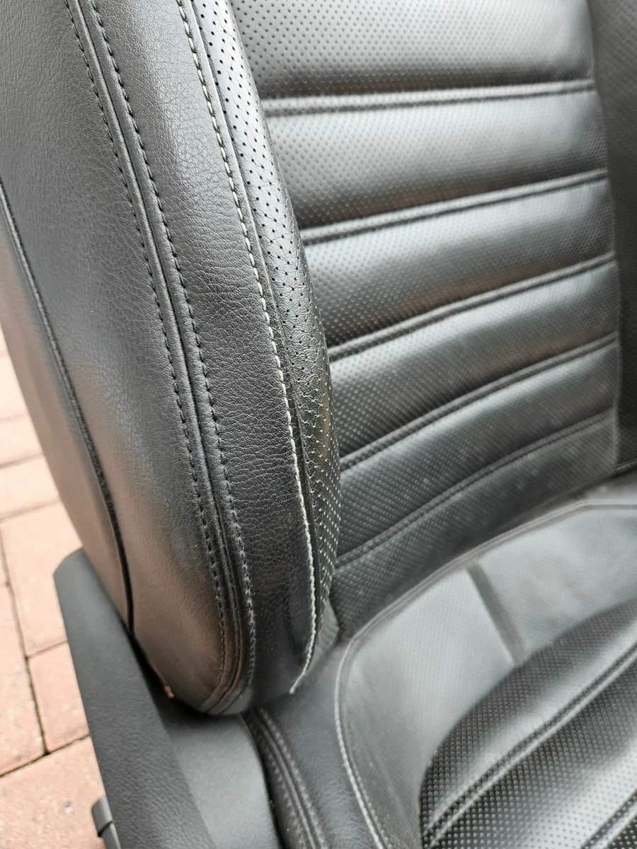 VW Passat CC 2011 Driver Seat + Drive Shafts - Image 4