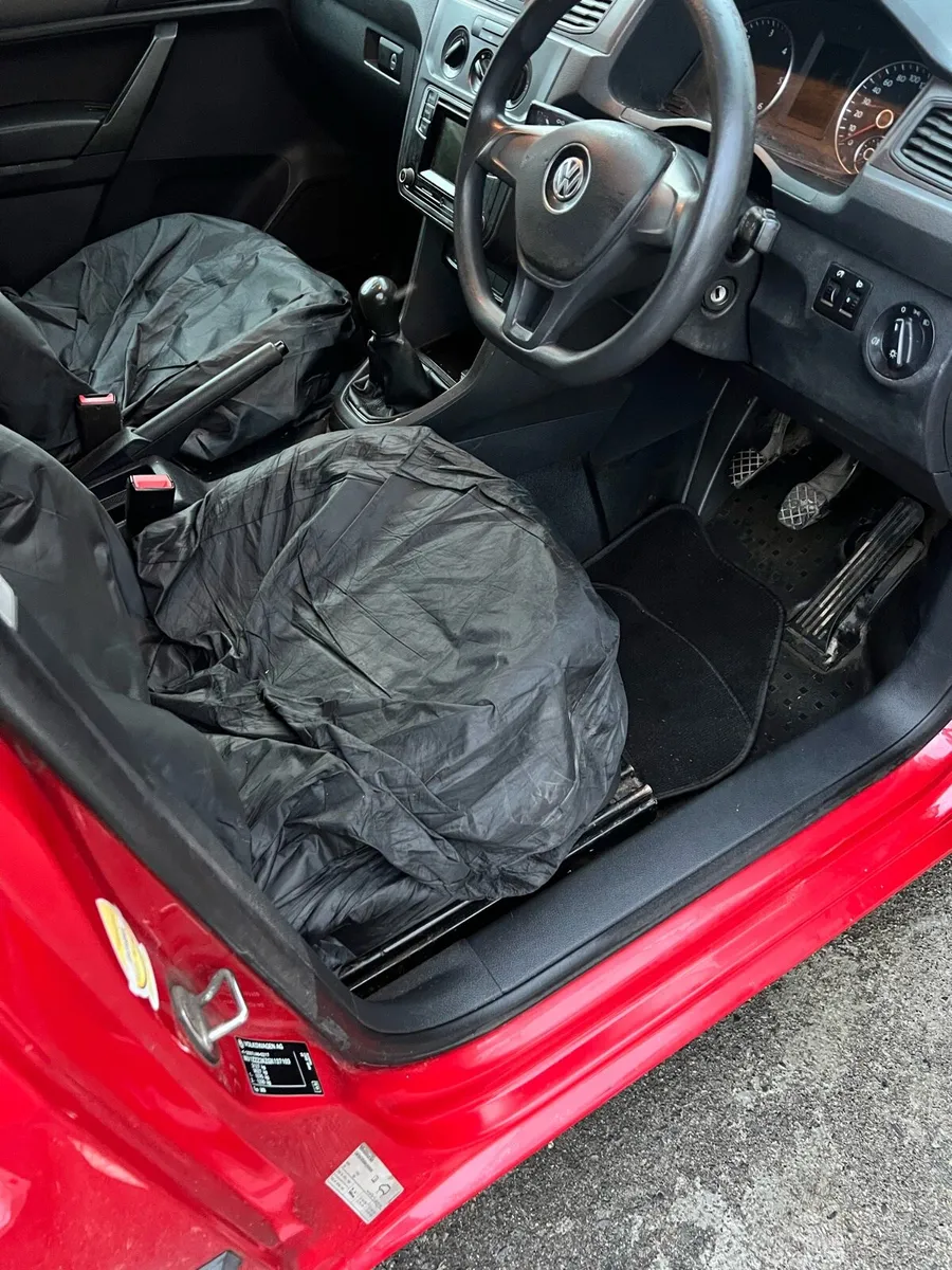 Volkswagen Caddy 2.0 - Image 3