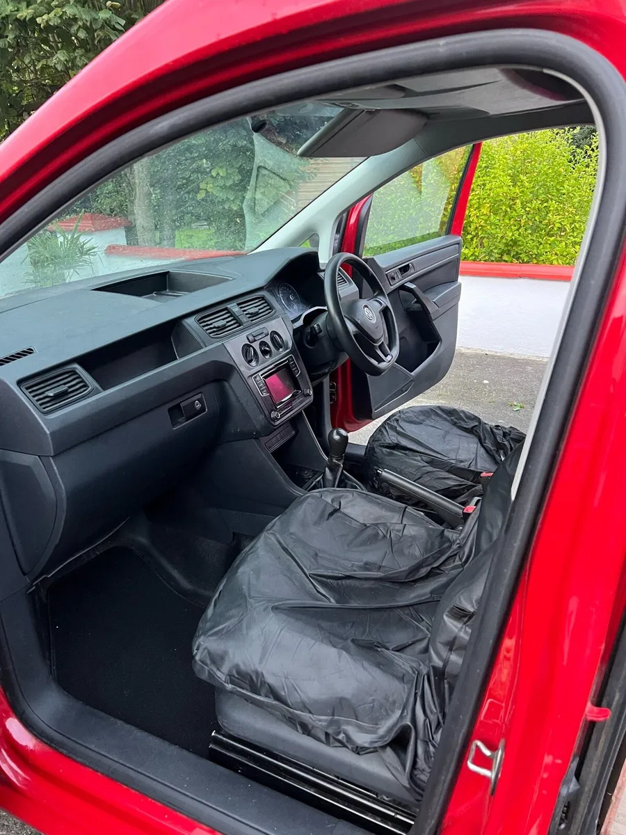 Volkswagen Caddy 2.0 - Image 4