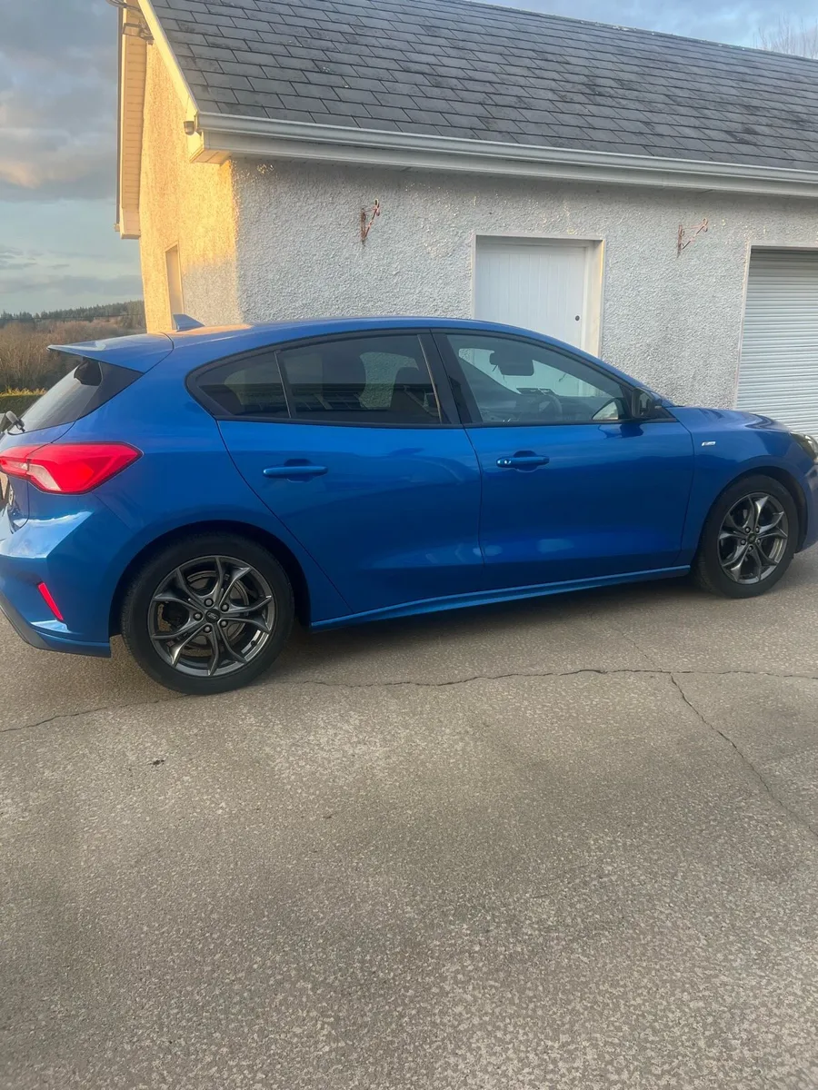 Car - Image 1