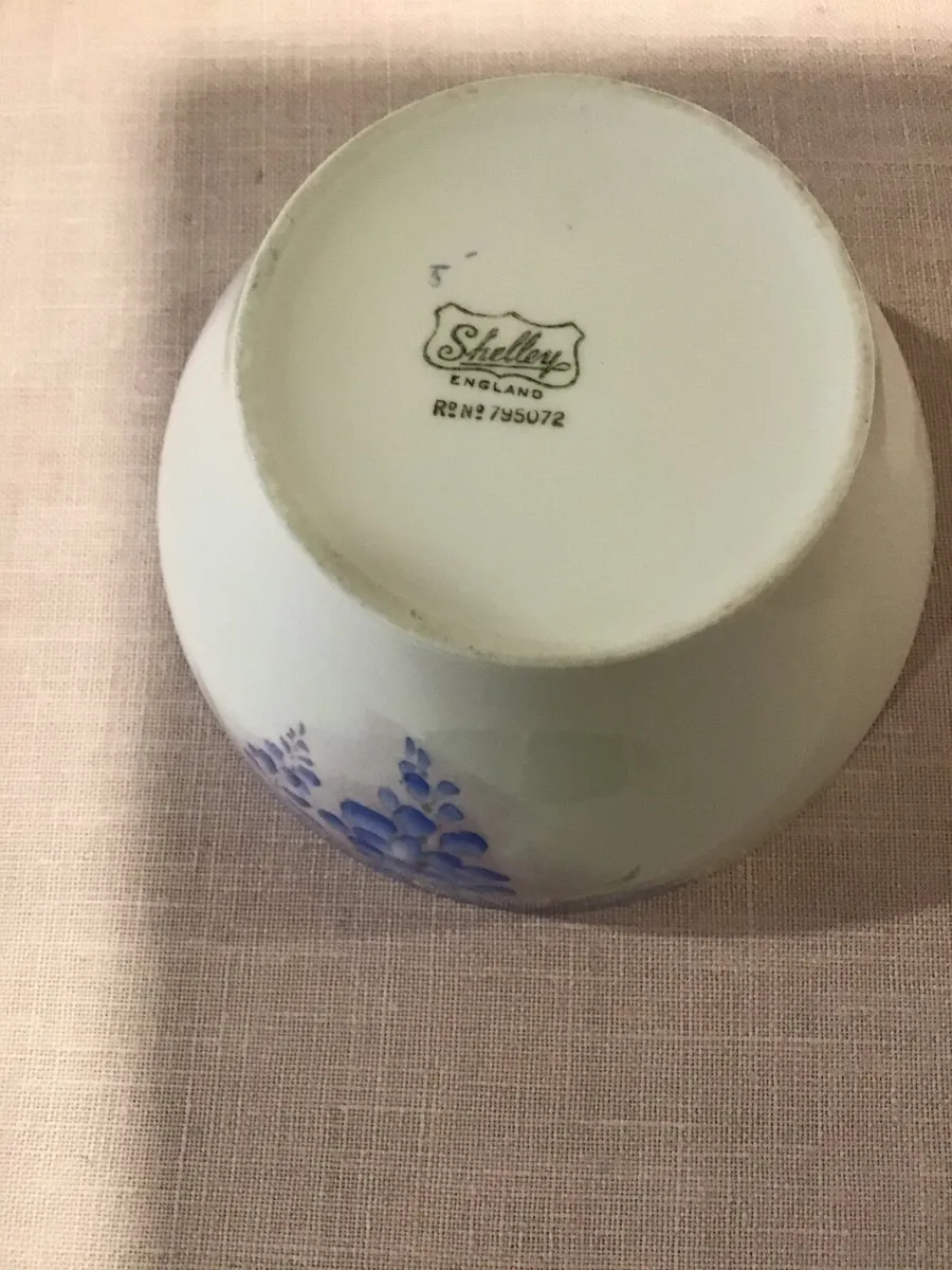 Shelley china pattern Wisteria c 12421 6 - Image 3