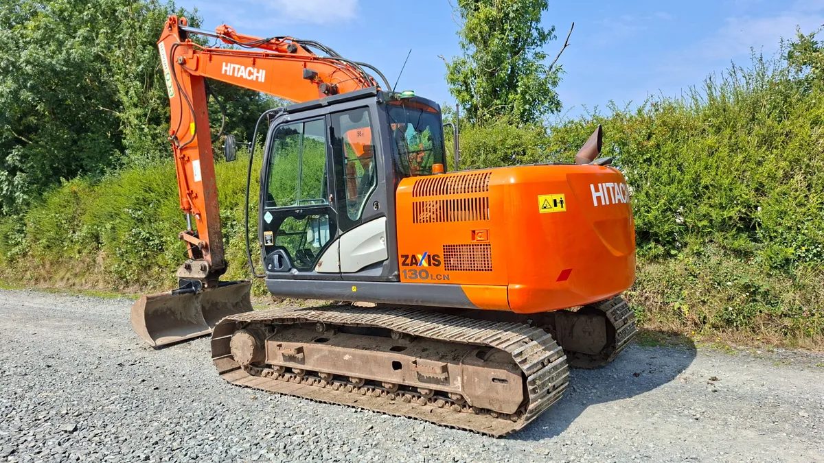 2016 Hitachi 130.5 - Image 1
