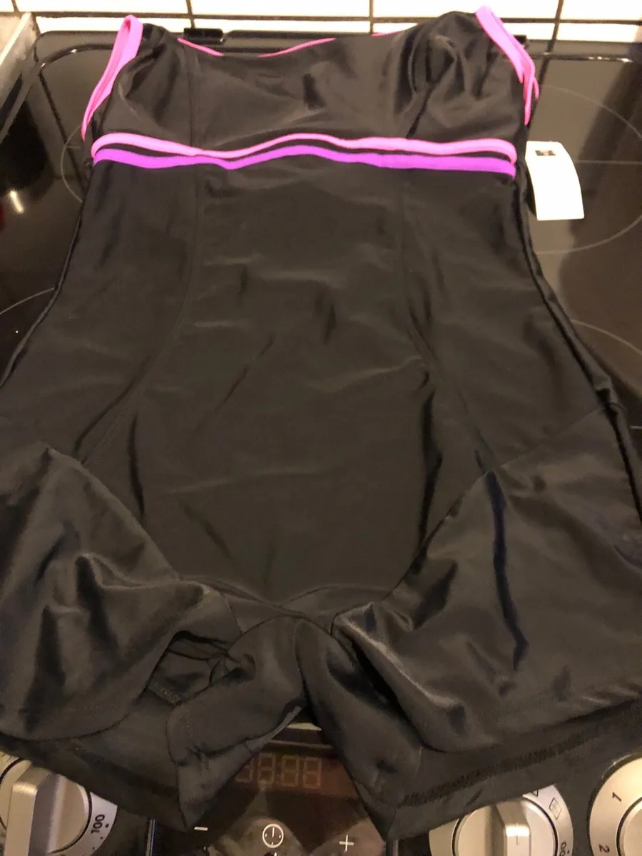 Ladies BNWT swimming shorts suit size 10 €10 - Image 1