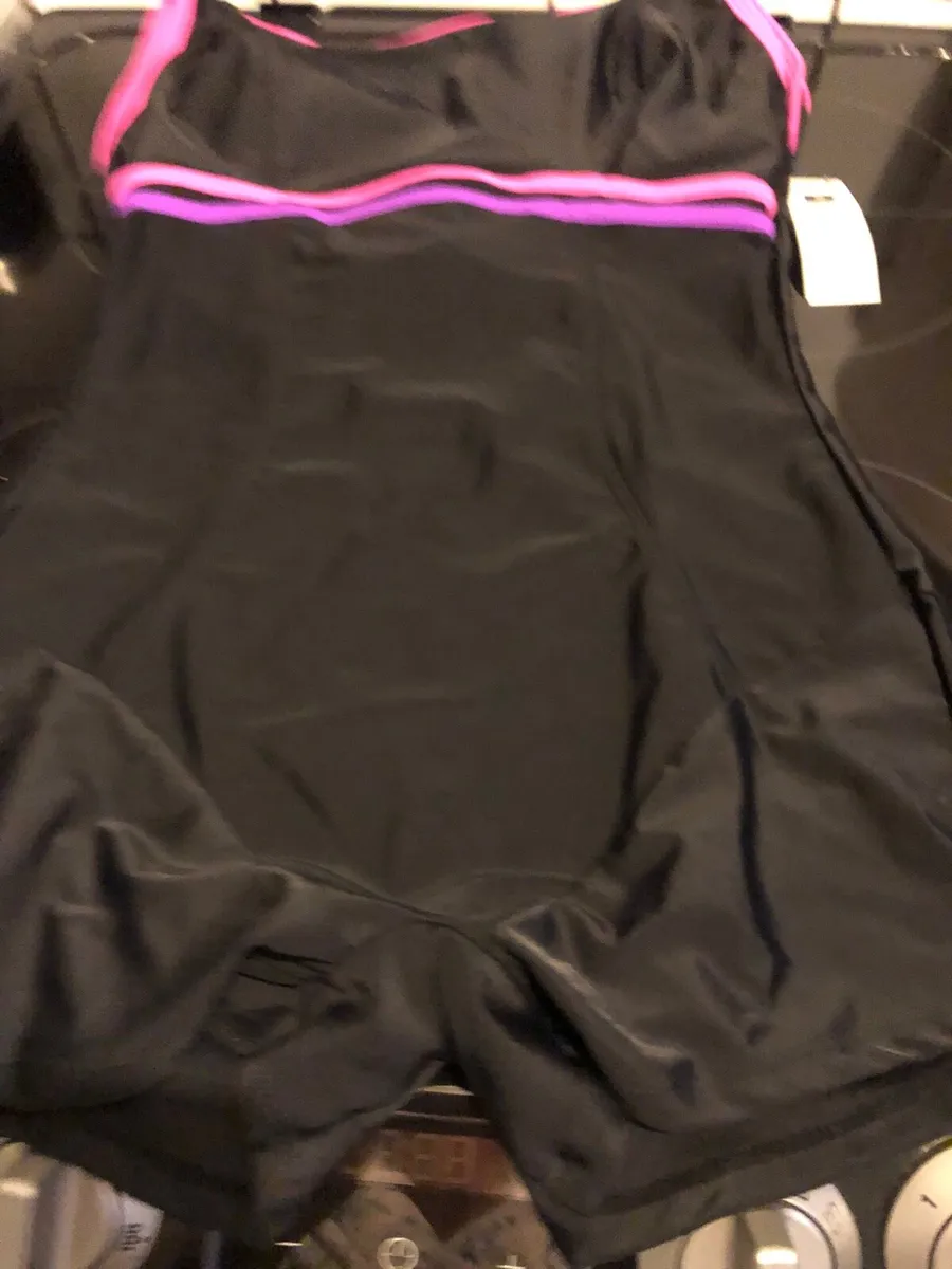 Ladies BNWT swimming shorts suit size 10 €10 - Image 2