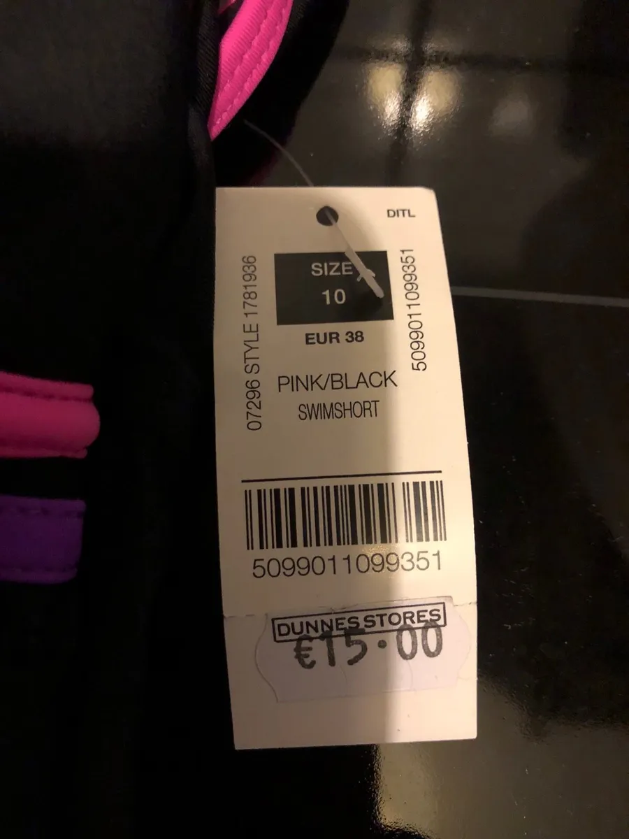 Ladies BNWT swimming shorts suit size 10 €10 - Image 4