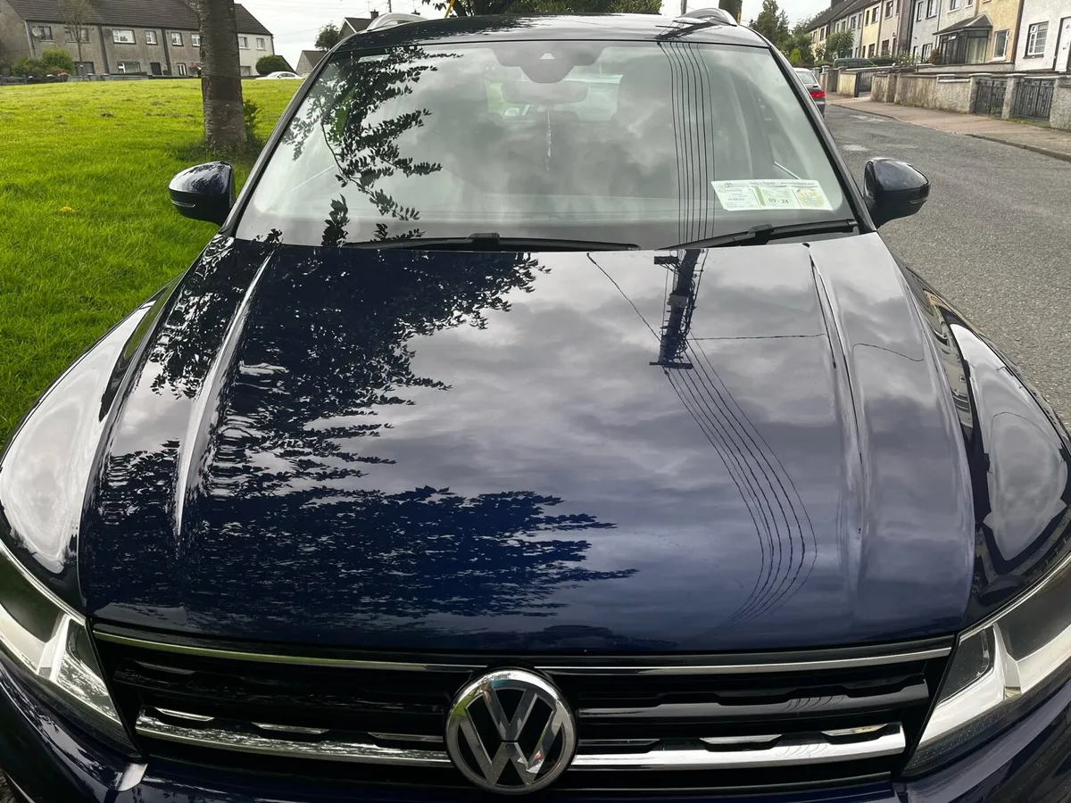 2017 Volkswagen Tiguan TDI - Image 2