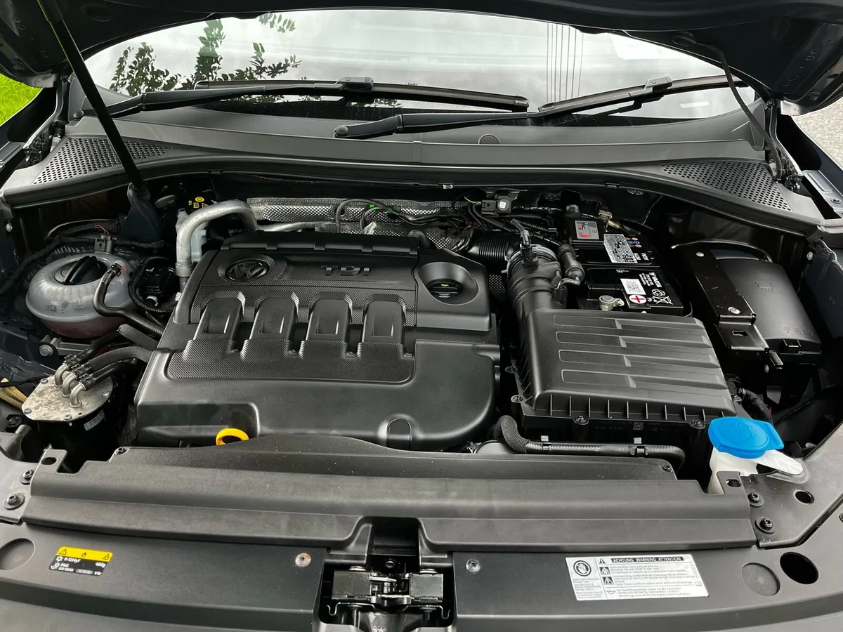 2017 Volkswagen Tiguan TDI - Image 3