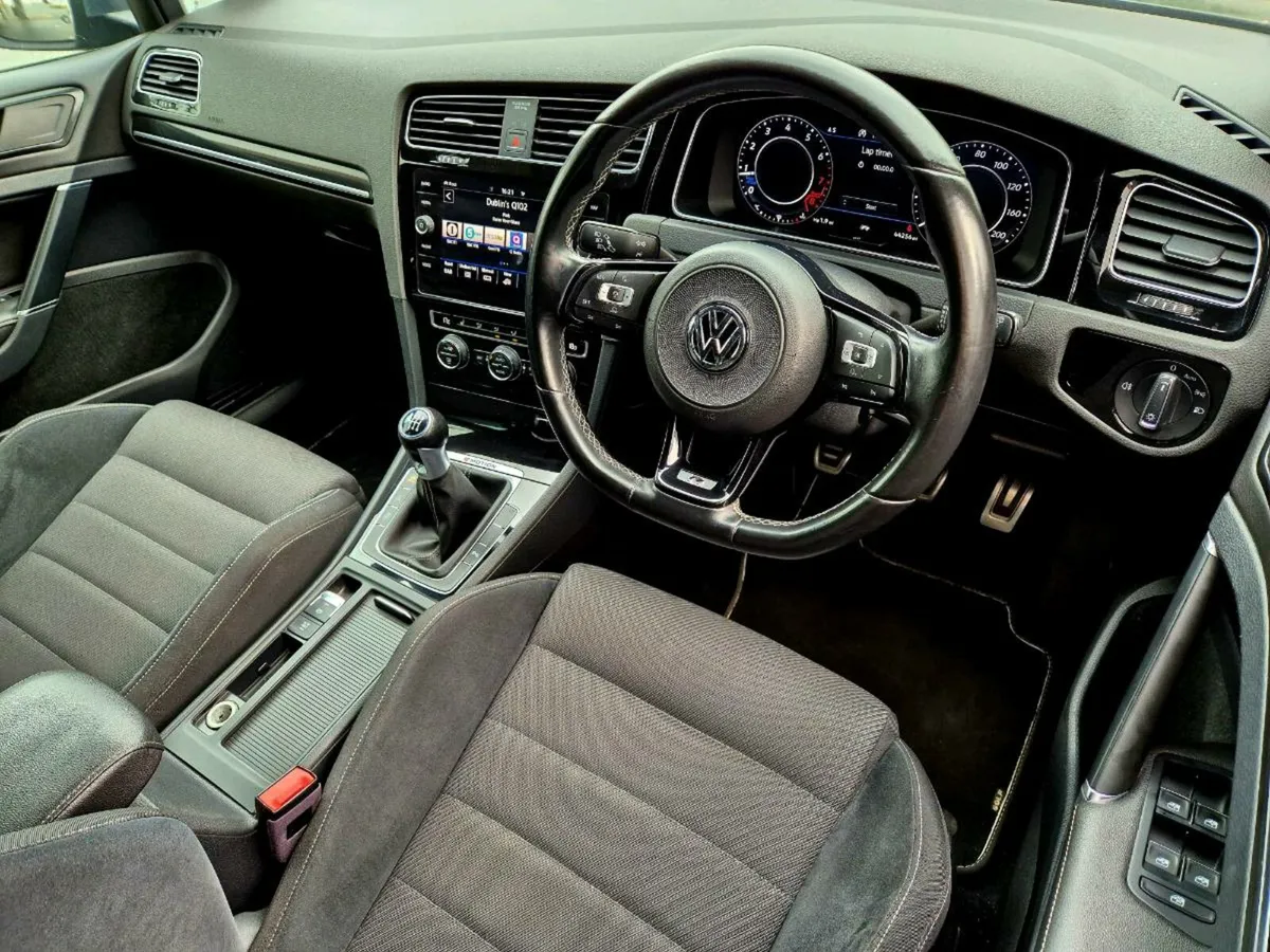 Volkswagen Golf R 2.0 TSI 310Bhp 4 Motion 7.5 - Image 4
