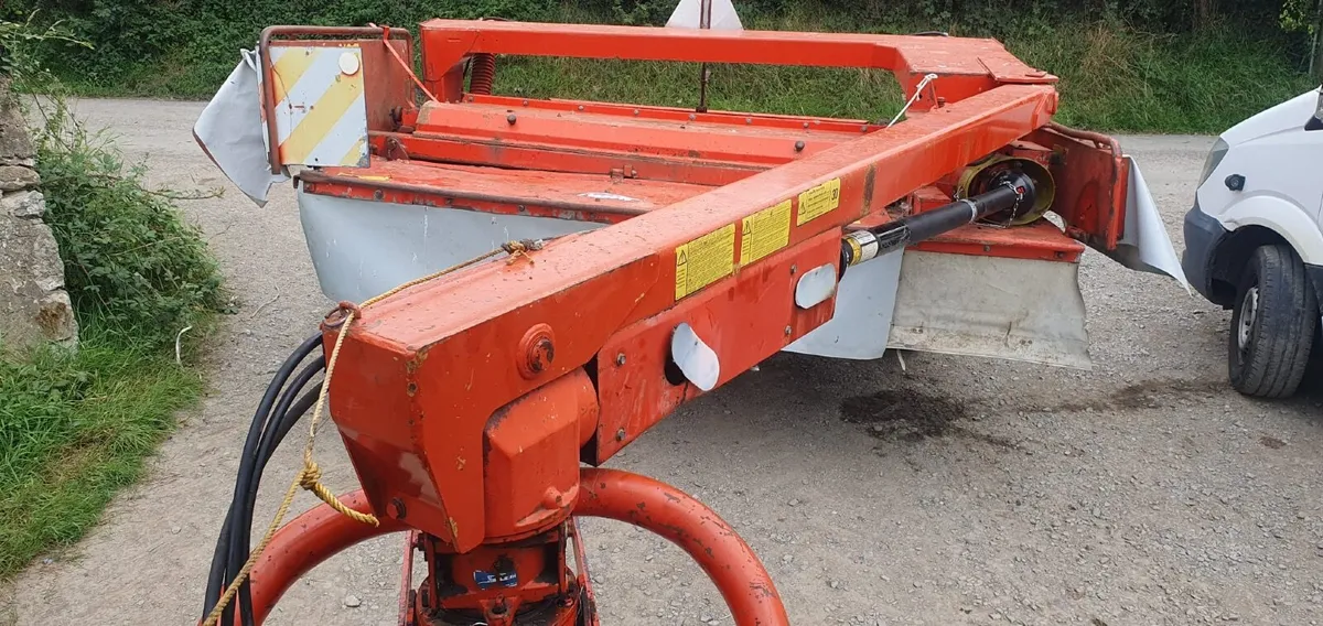 Kuhn FC 300 ten foot conditioner mower - Image 2