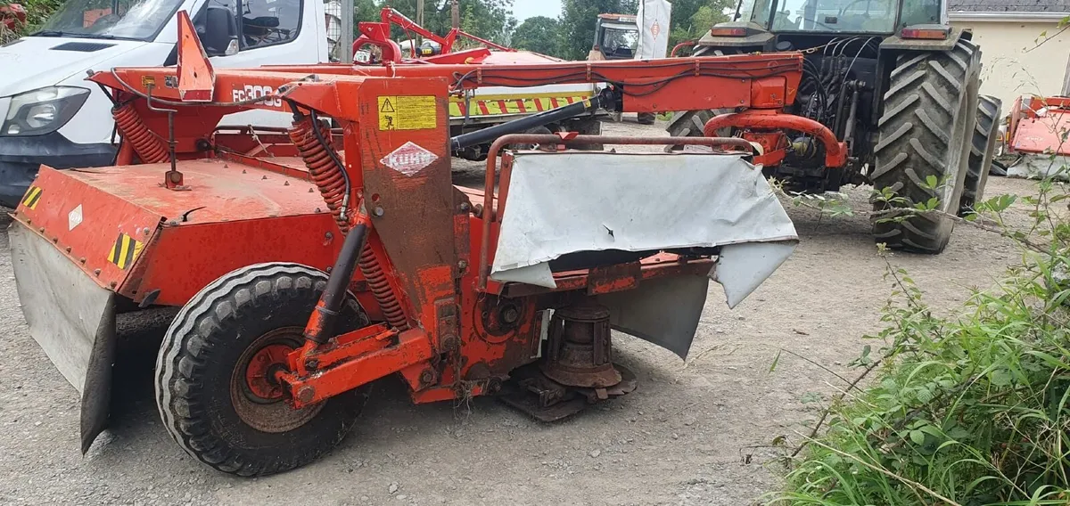 Kuhn FC 300 ten foot conditioner mower - Image 4