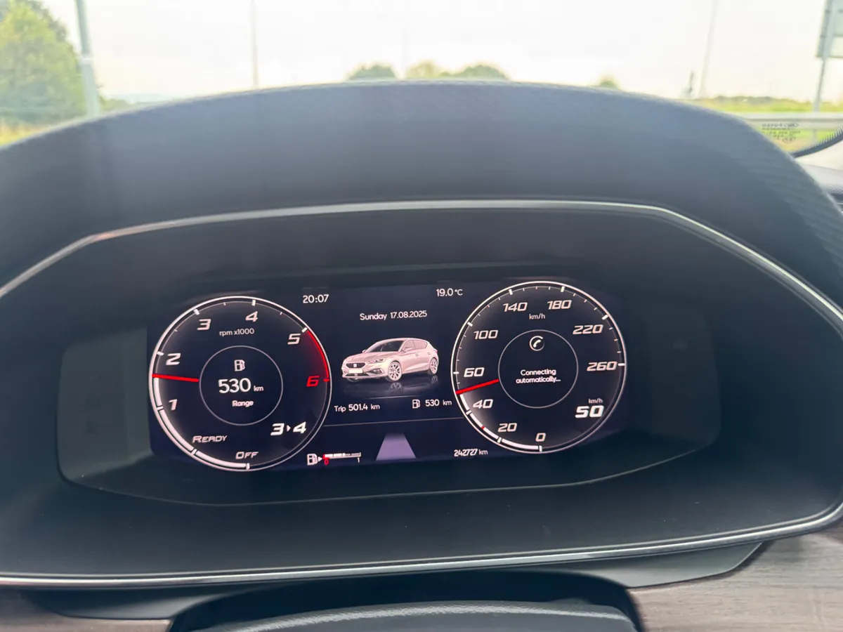 SEAT Leon 2020 2.0 diesel new model - Image 4