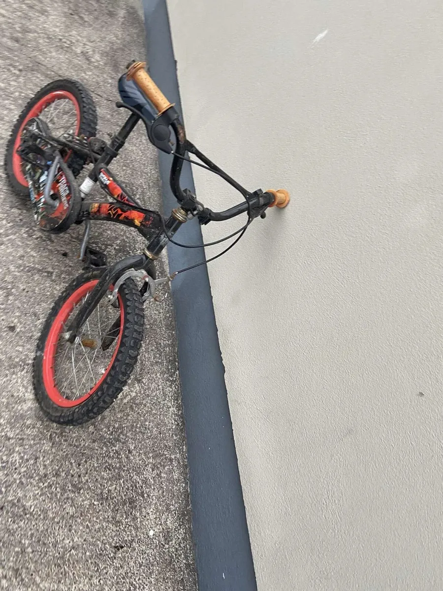 Kids bike - Image 1